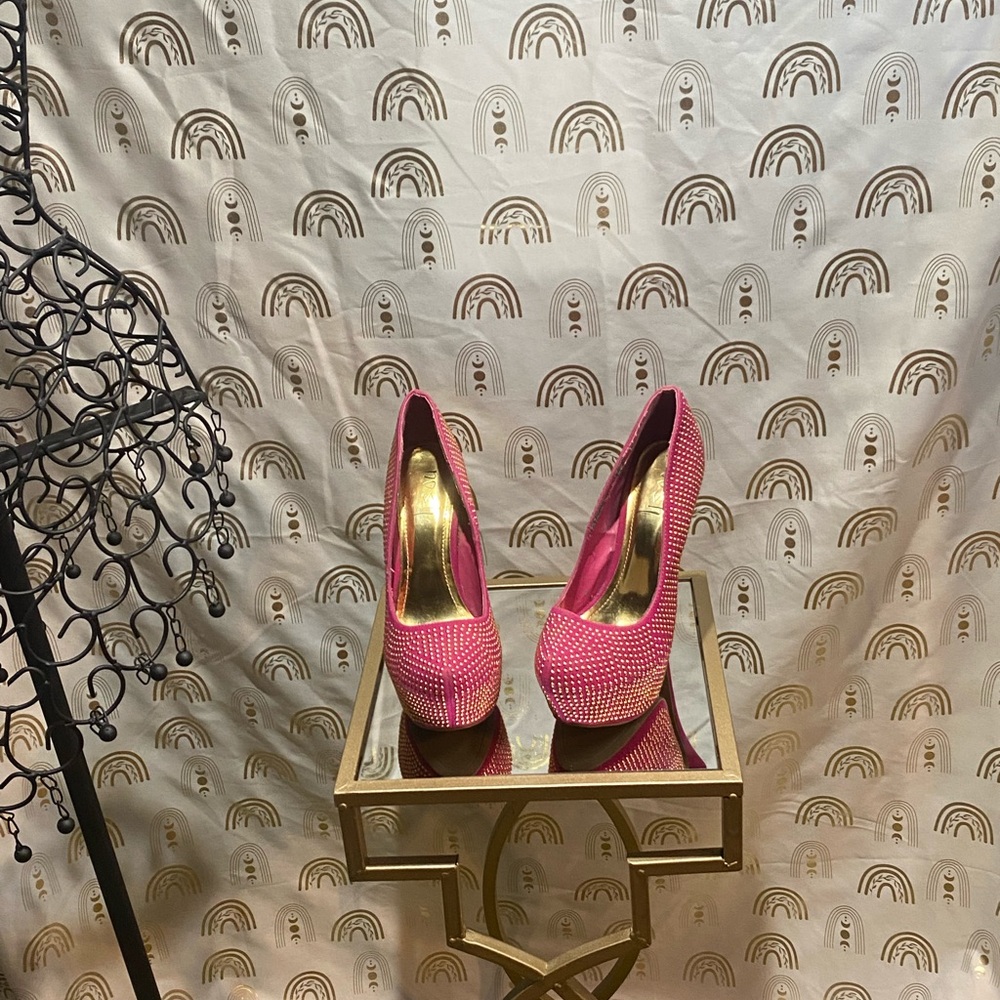 Elegant Pink Suede Heels with Stiletto Design